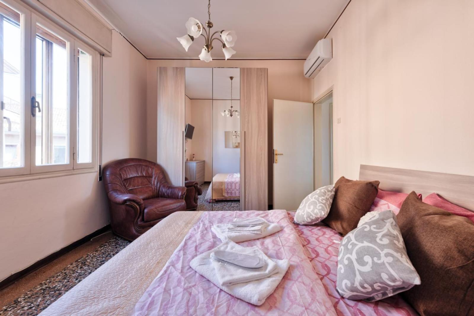 2 Bedroom Mestre Train Station * Venezia